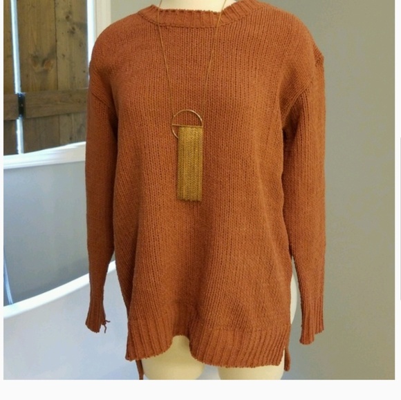 entro Sweaters - NWT Entro sweater - CUTE BACK ALERT!